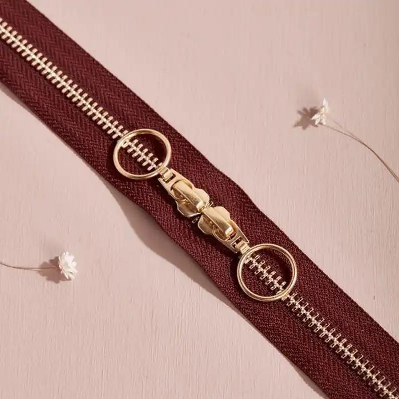 ZIPPER GOLD DOUBLE SLIDERrust Must-Have