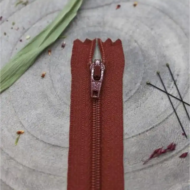 ZIPPER VISIBLE 20 cm rust Heute Kaufen