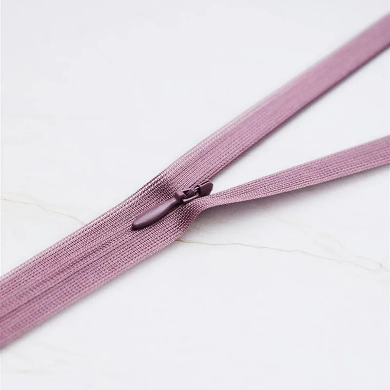 ZIPPER INVISIBLE MTM 30 cm LILAC Neue Ware