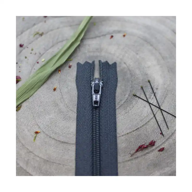 ZIPPER VISIBLE 20 cm steel Jetzt Zugreifen