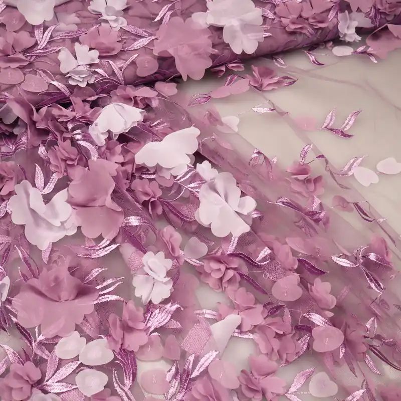 3D Tüll- Spitzenstoff Feintüll mit Strickkerei & 3D Blumen-Applikationen - lavendel/flieder Preisreduziert