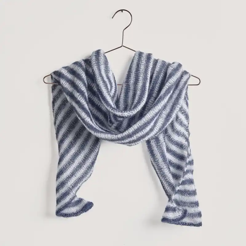 Aktuell Strickset Dreieckstuch Modell 02 aus Lovewool No. 20 | 3713167