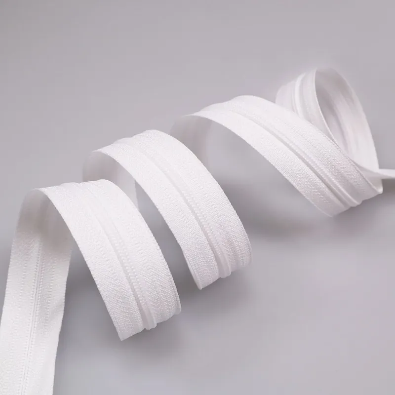 YKK Kunststoff-ReißverschlussMeterware - weiss Bestseller